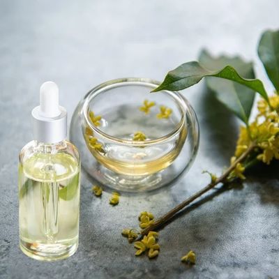 Natural Edible Osmanthus Essence Oil with 2 Years Shelf Life and 0.1-0.5% Recommended Dilution for Food & Beverage